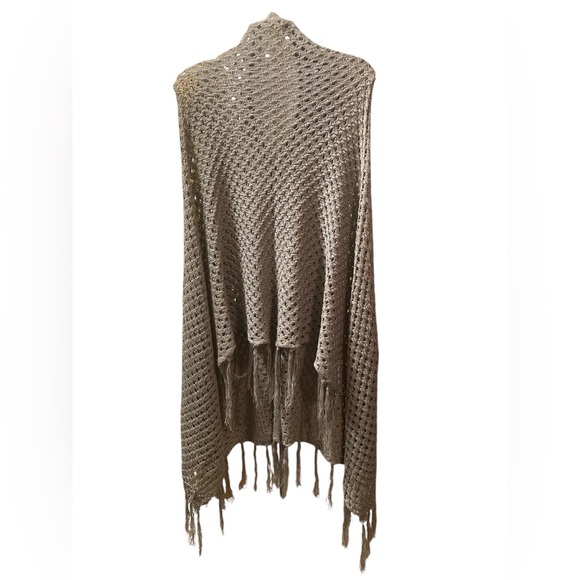 Lularoe The Mimi gray Open Knit fringe trim scarf shawl. One size. - Picture 6 of 7